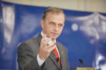 Geoană a lansat „România noastră” şi anunţă un nou Guvern